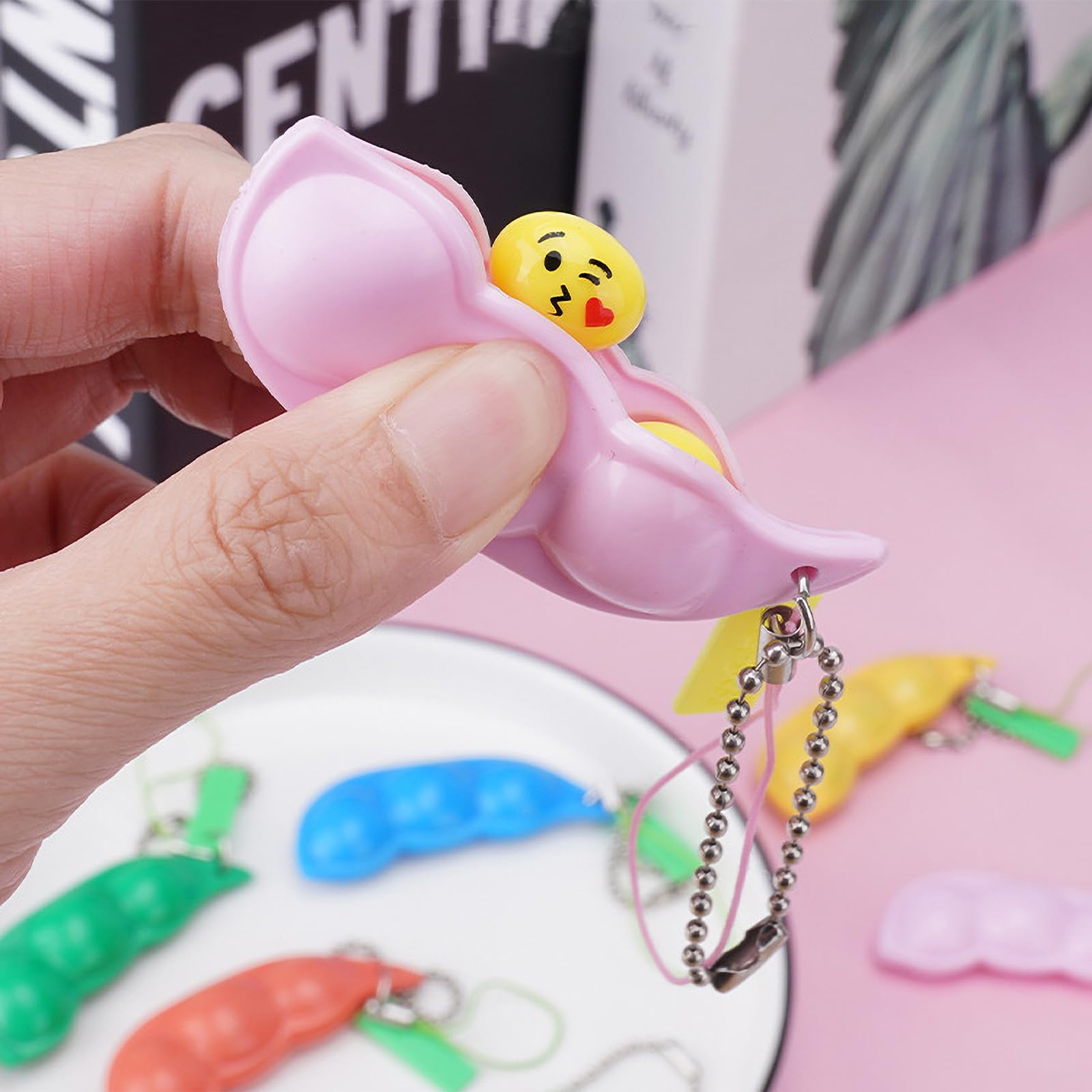 Amazon | スクイーズ豆 【4個】 枝豆 キーホルダー 大豆おもちゃ 解消